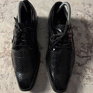 UV Signature Men’s Black Dress Shoes, Size 8.5